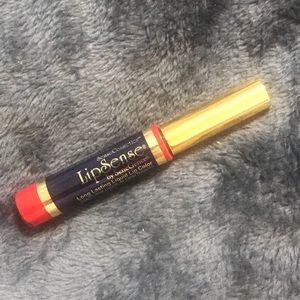 Blu-red Lipsense